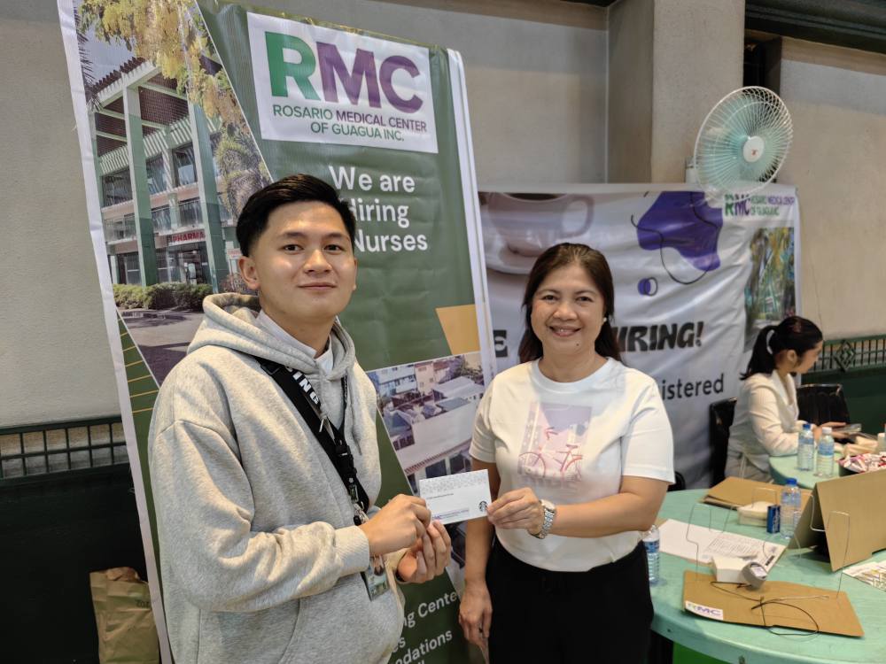 𝐒𝐭𝐮𝐝𝐞𝐧𝐭 𝐍𝐮𝐫𝐬𝐞𝐬 𝐑𝐞𝐦𝐚𝐢𝐧 #𝐅𝐮𝐭𝐮𝐫𝐞𝐑𝐞𝐚𝐝𝐲, 𝐂𝐡𝐚𝐫𝐭 𝐅𝐮𝐭𝐮𝐫𝐞 𝐚𝐭 𝐂𝐚𝐫𝐞𝐞𝐫 𝐏𝐚𝐭𝐡𝐢𝐧𝐠 𝐚𝐧𝐝 𝐄𝐱𝐩𝐨
